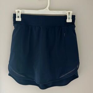 Lululemon women’s tennis/golf skirt